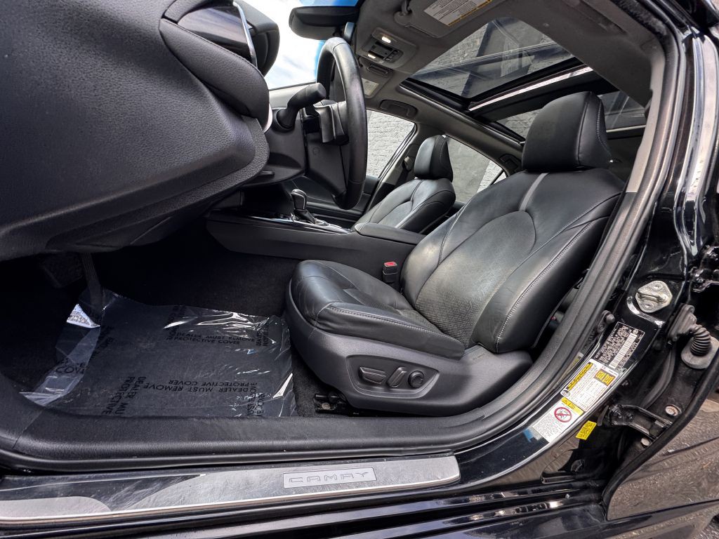 2018 Toyota Camry Image 12