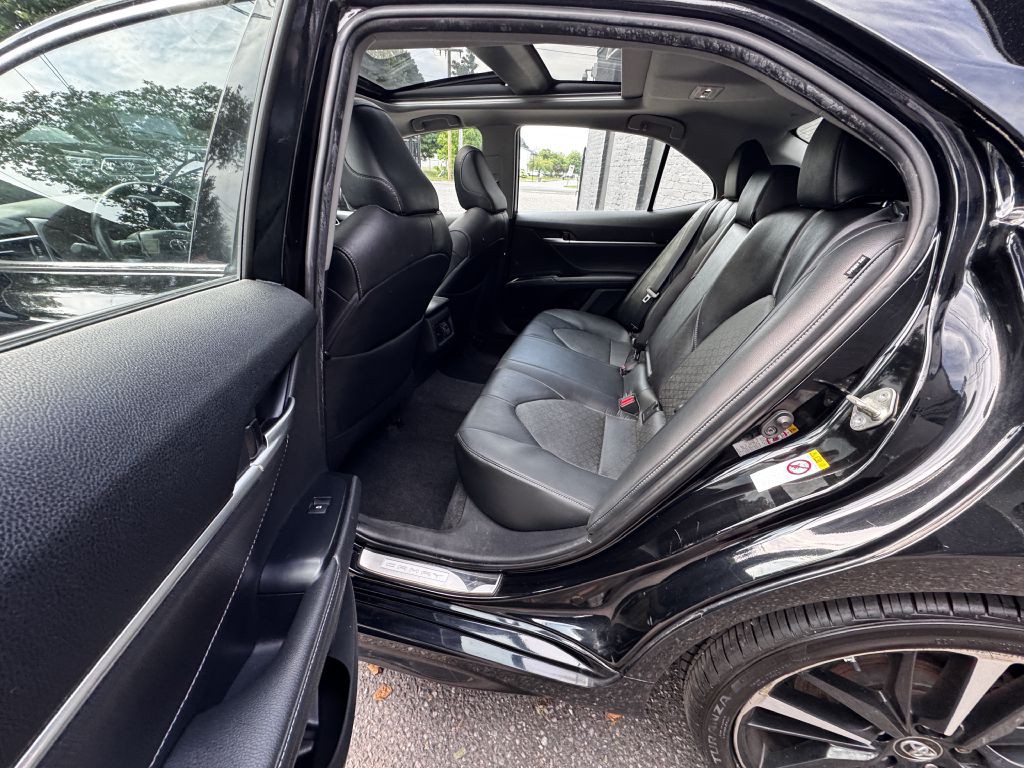 2018 Toyota Camry Image 14
