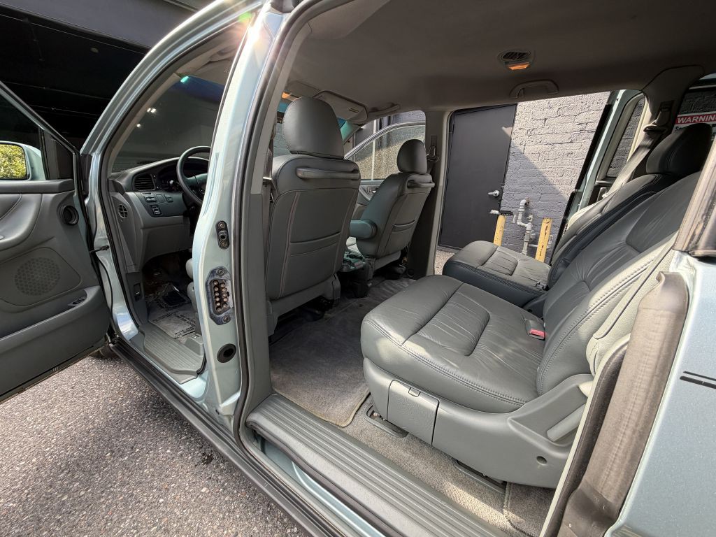 2004 Honda Odyssey Image 14