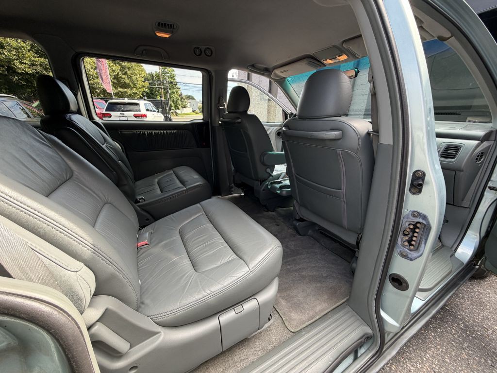 2004 Honda Odyssey Image 16