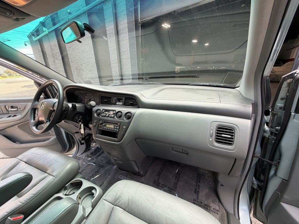 2004 Honda Odyssey Image 20