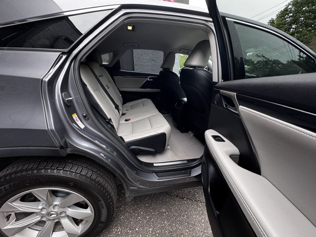 2016 Lexus RX Image 16