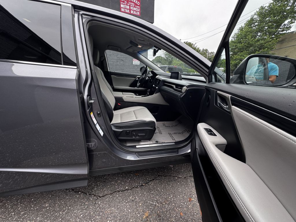 2016 Lexus RX Image 17