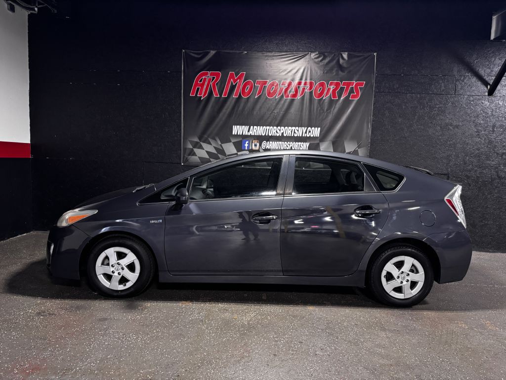 2010 Toyota Prius Image 2
