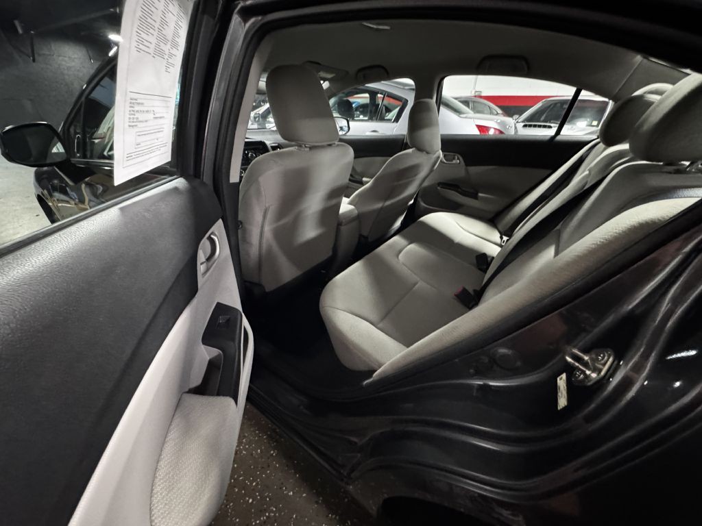 2013 Honda Civic Image 12