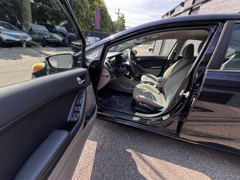 2016 Kia Forte Image 11