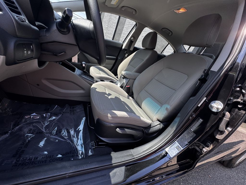 2016 Kia Forte Image 12