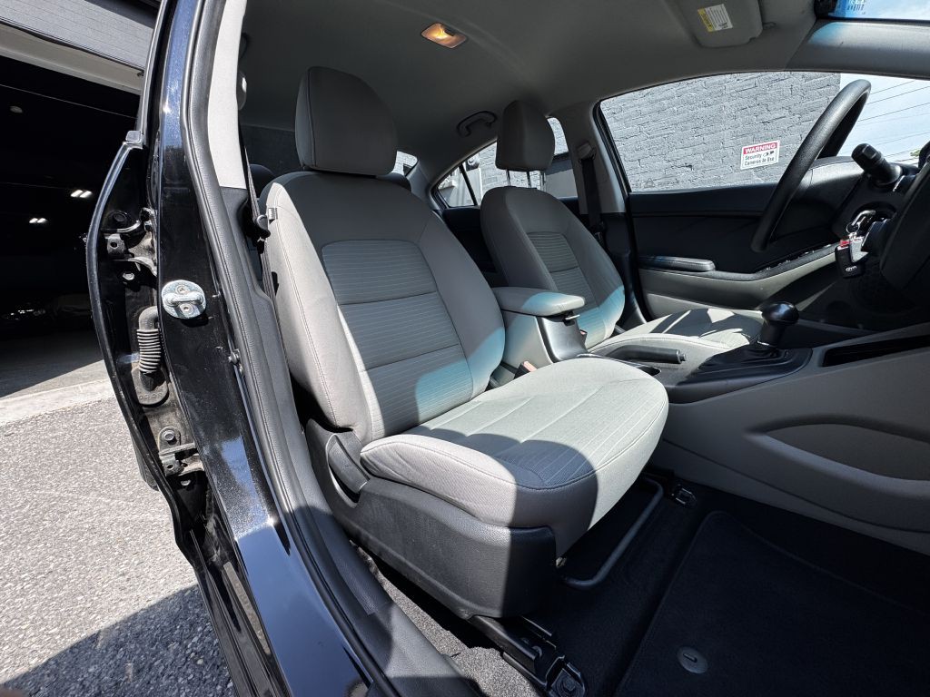 2016 Kia Forte Image 18
