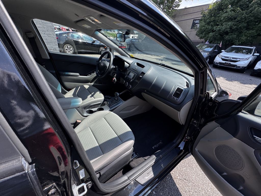 2016 Kia Forte Image 19