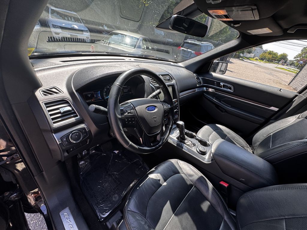 2017 Ford Explorer Image 12