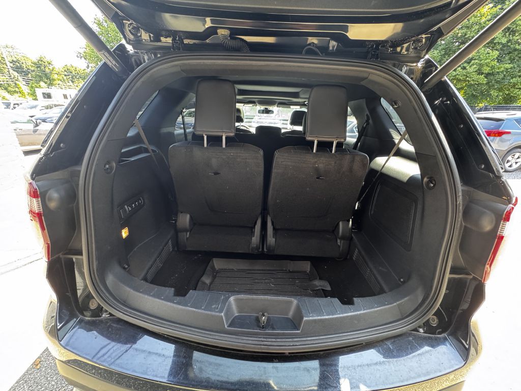 2017 Ford Explorer Image 15