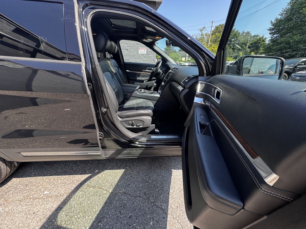 2017 Ford Explorer Image 18