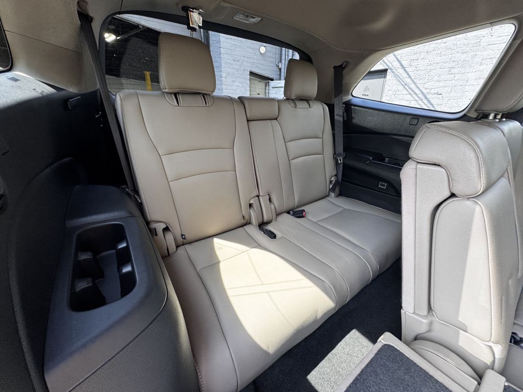 2016 Honda Pilot Image 16