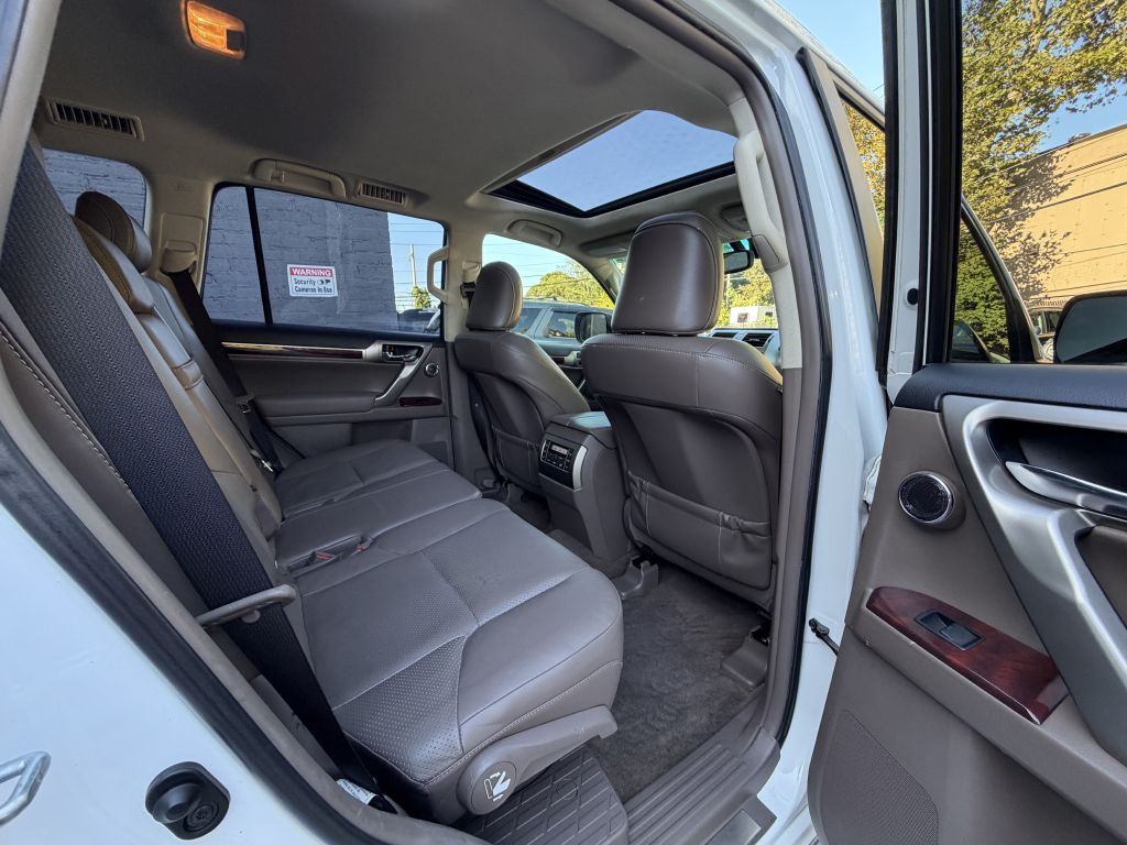 2012 Lexus GX Image 19