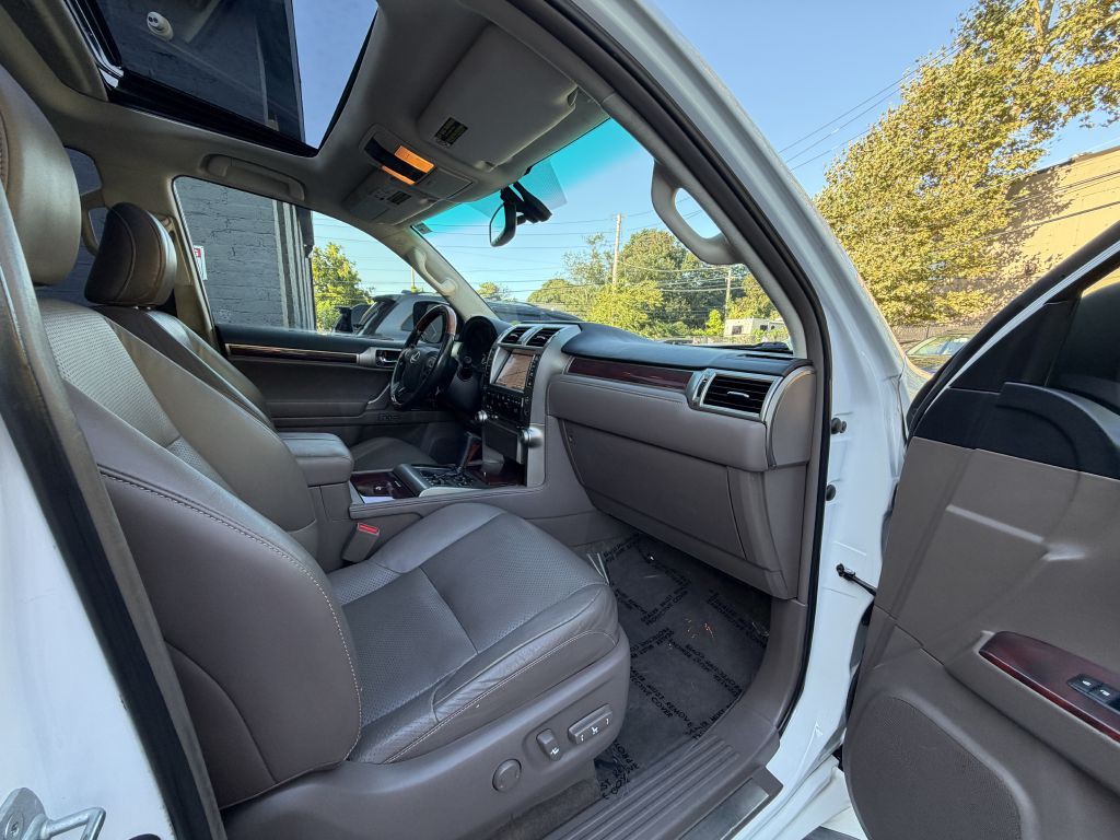 2012 Lexus GX Image 20