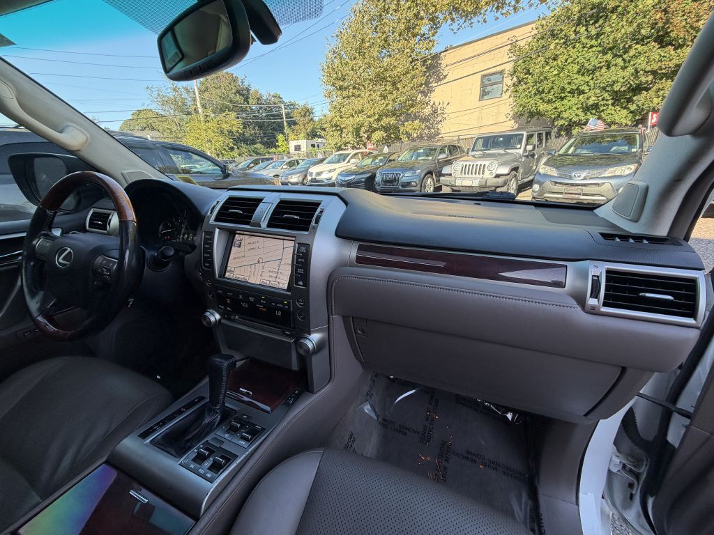 2012 Lexus GX Image 22