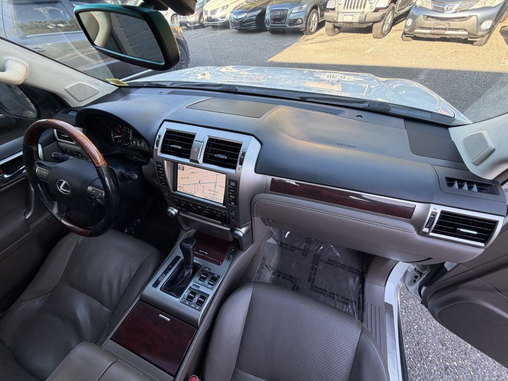 2012 Lexus GX Image 23