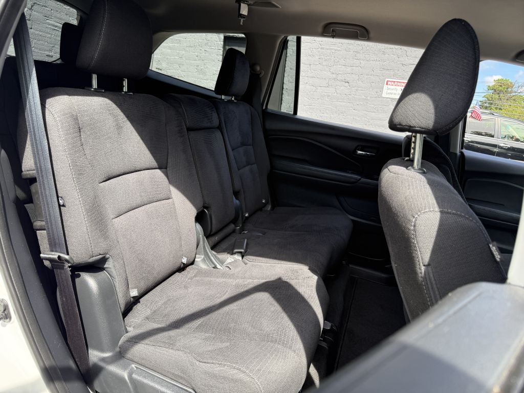 2018 Honda Pilot Image 17