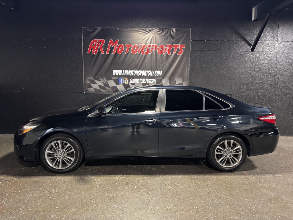 2017 Toyota Camry Image 3