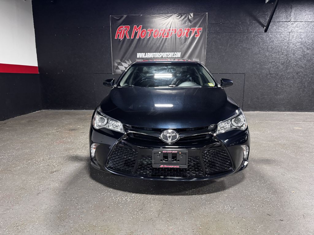 2017 Toyota Camry Image 10