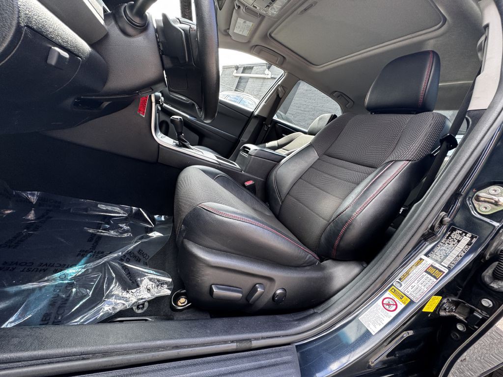 2017 Toyota Camry Image 13