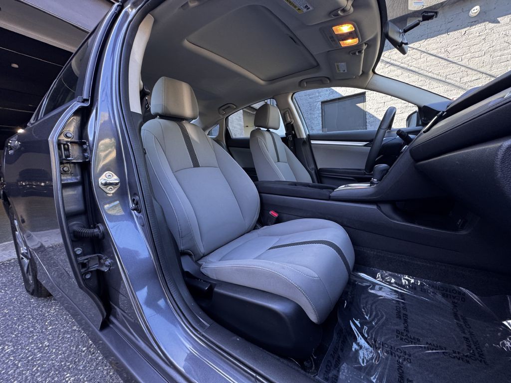 2018 Honda Civic Image 16