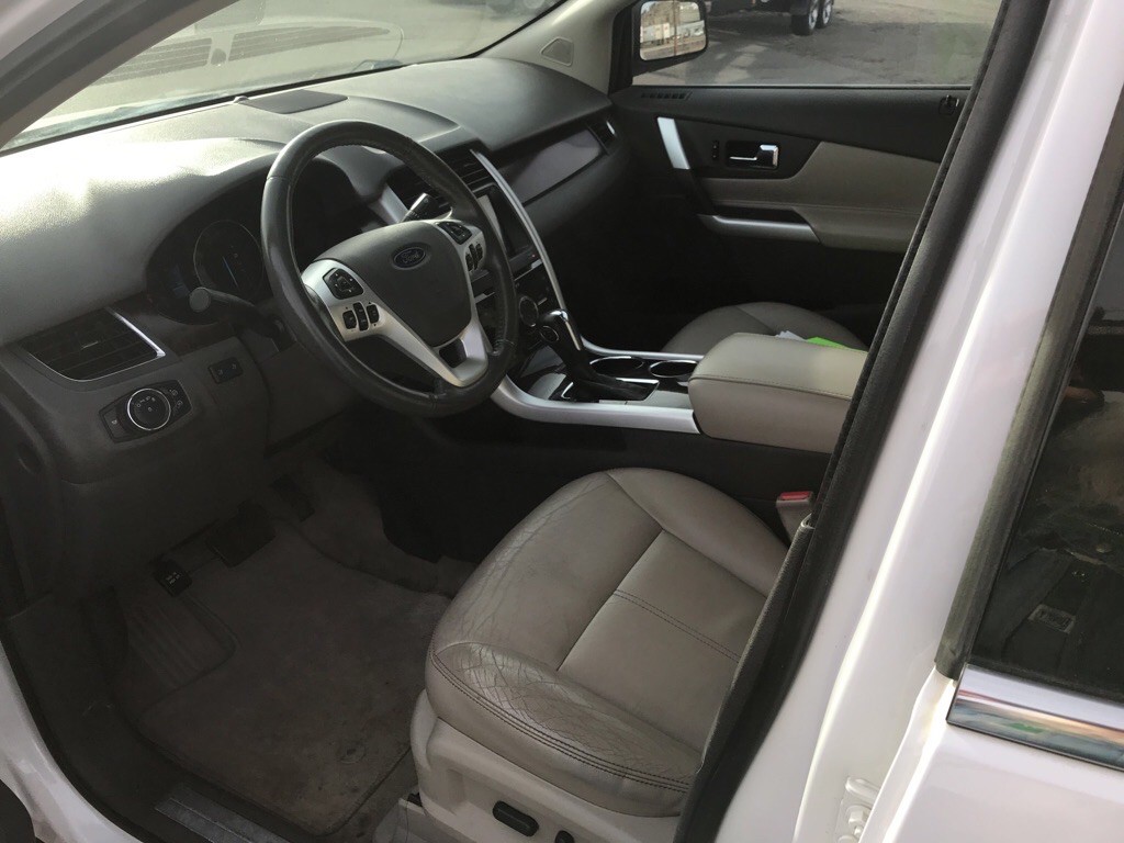2011 Ford Edge Image 10