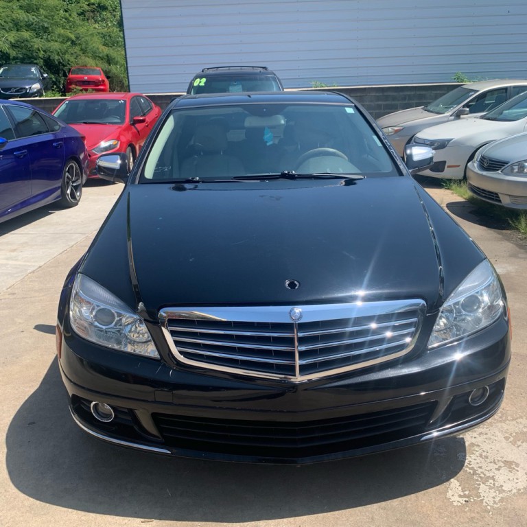 2009 Mercedes-Benz C-Class Image 2