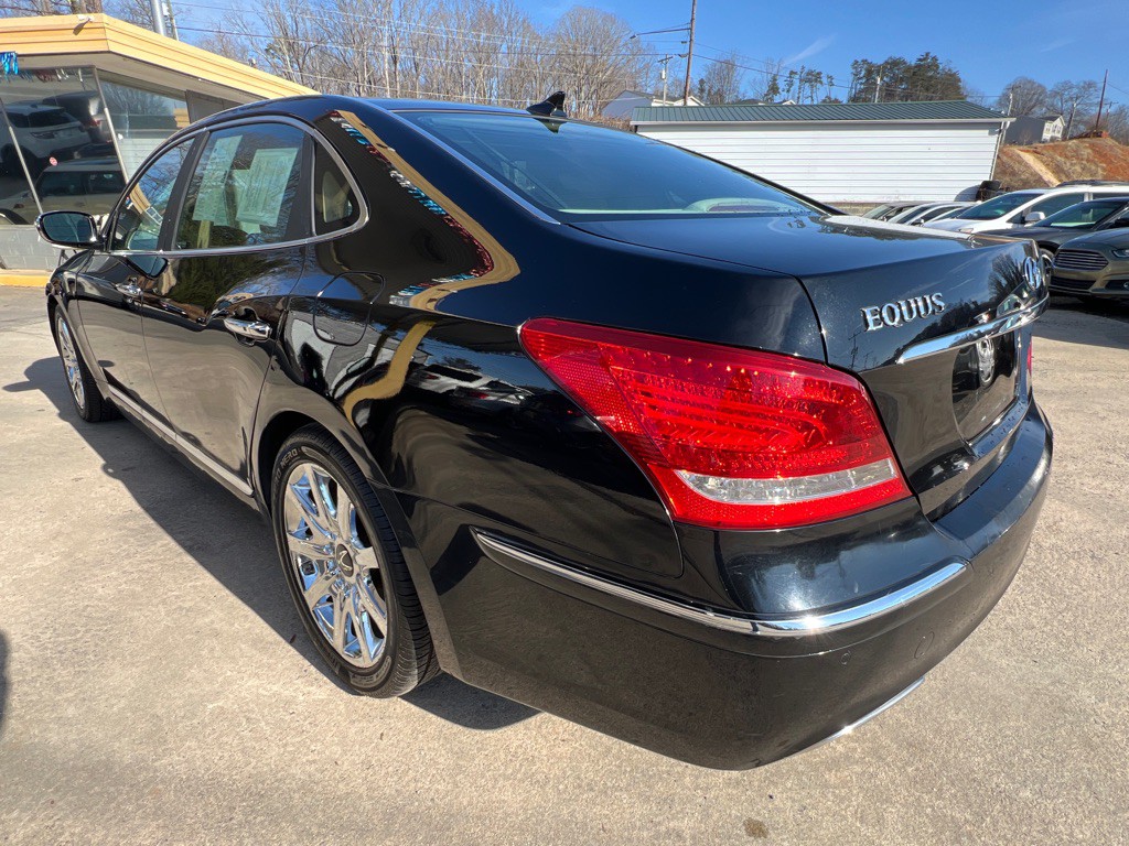 2013 Hyundai Equus Image 8