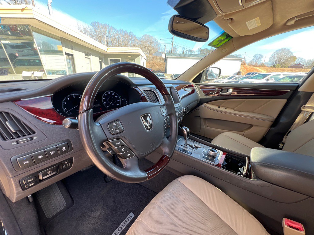 2013 Hyundai Equus Image 11