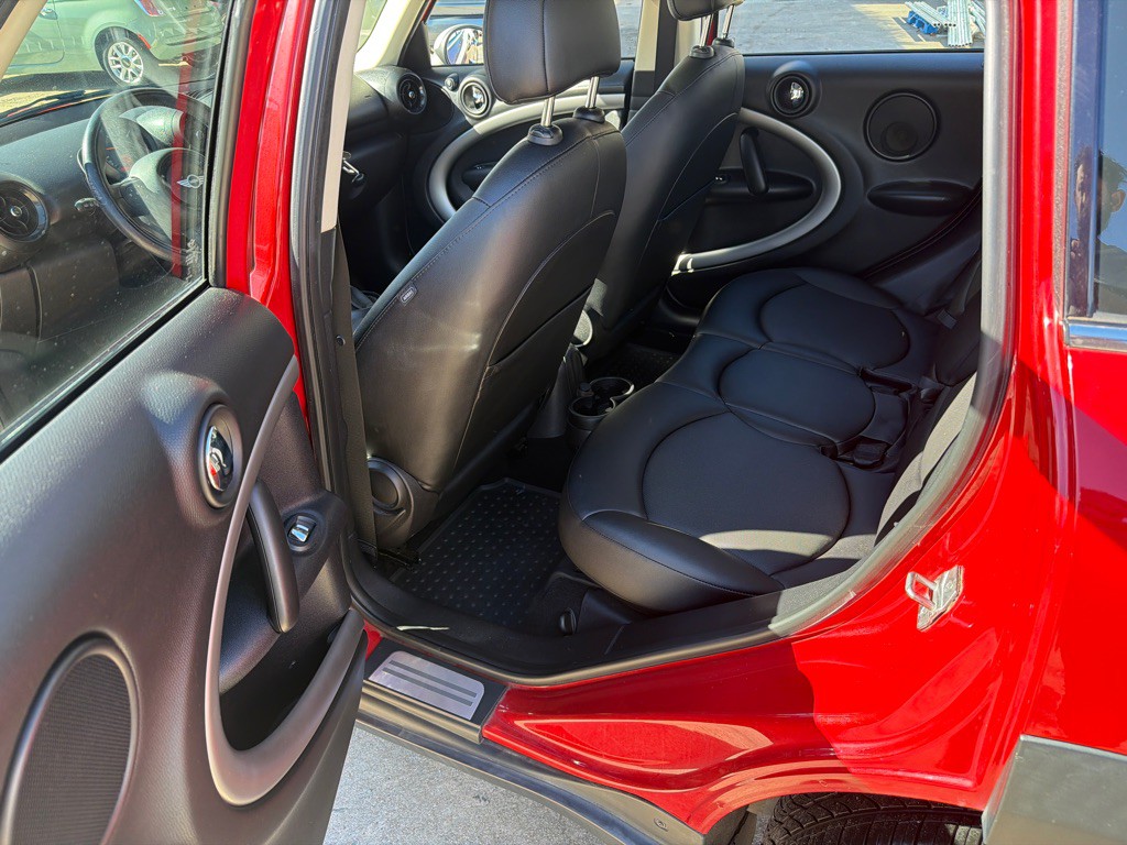 2016 MINI Cooper Image 14