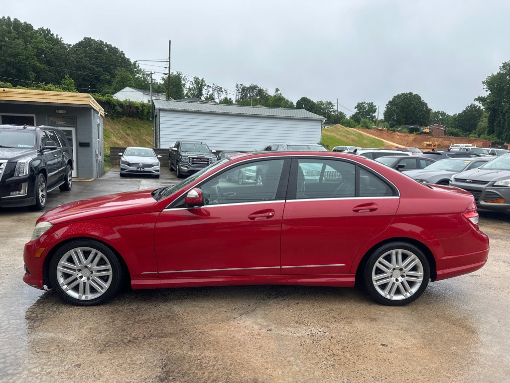 2009 Mercedes-Benz C-Class Image 2