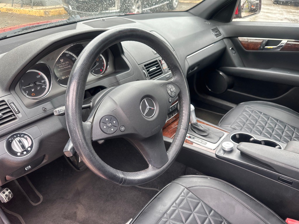 2009 Mercedes-Benz C-Class Image 11