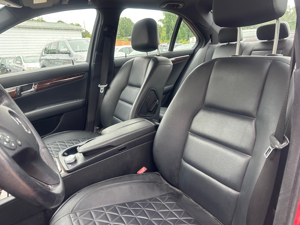 2009 Mercedes-Benz C-Class Image 12