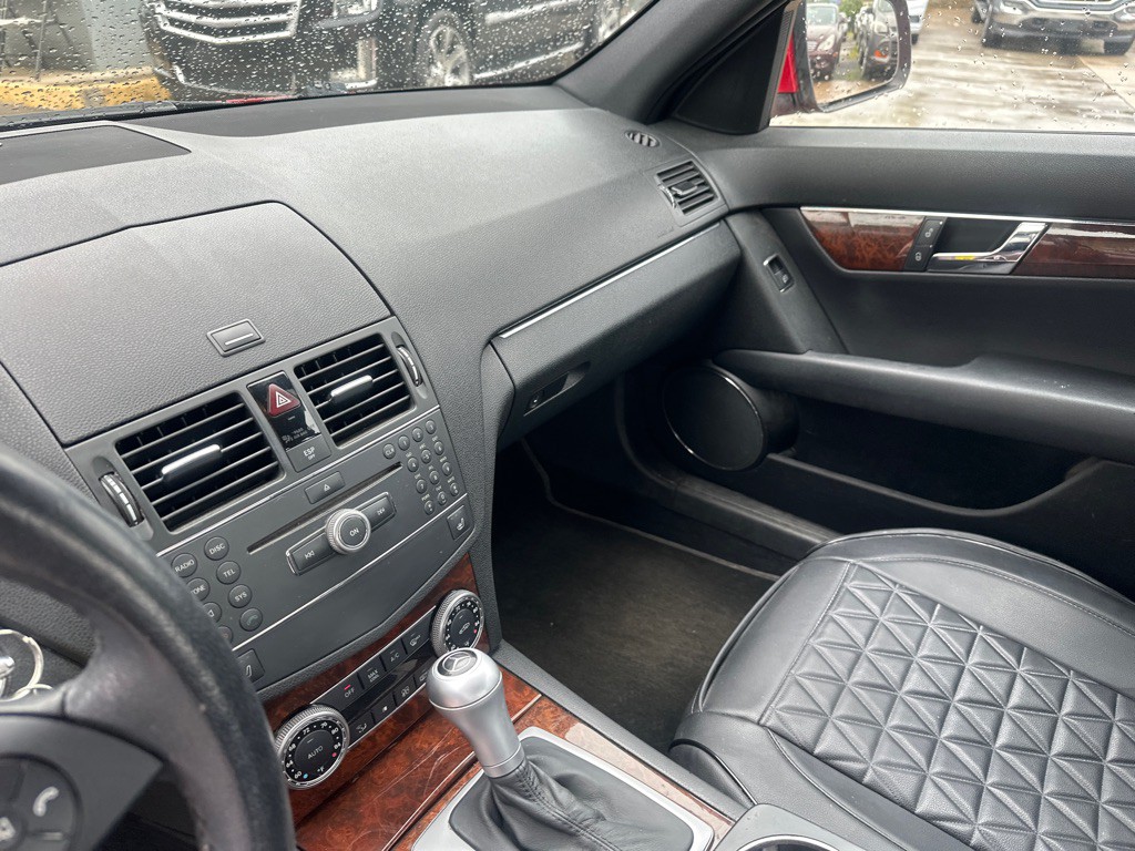 2009 Mercedes-Benz C-Class Image 13