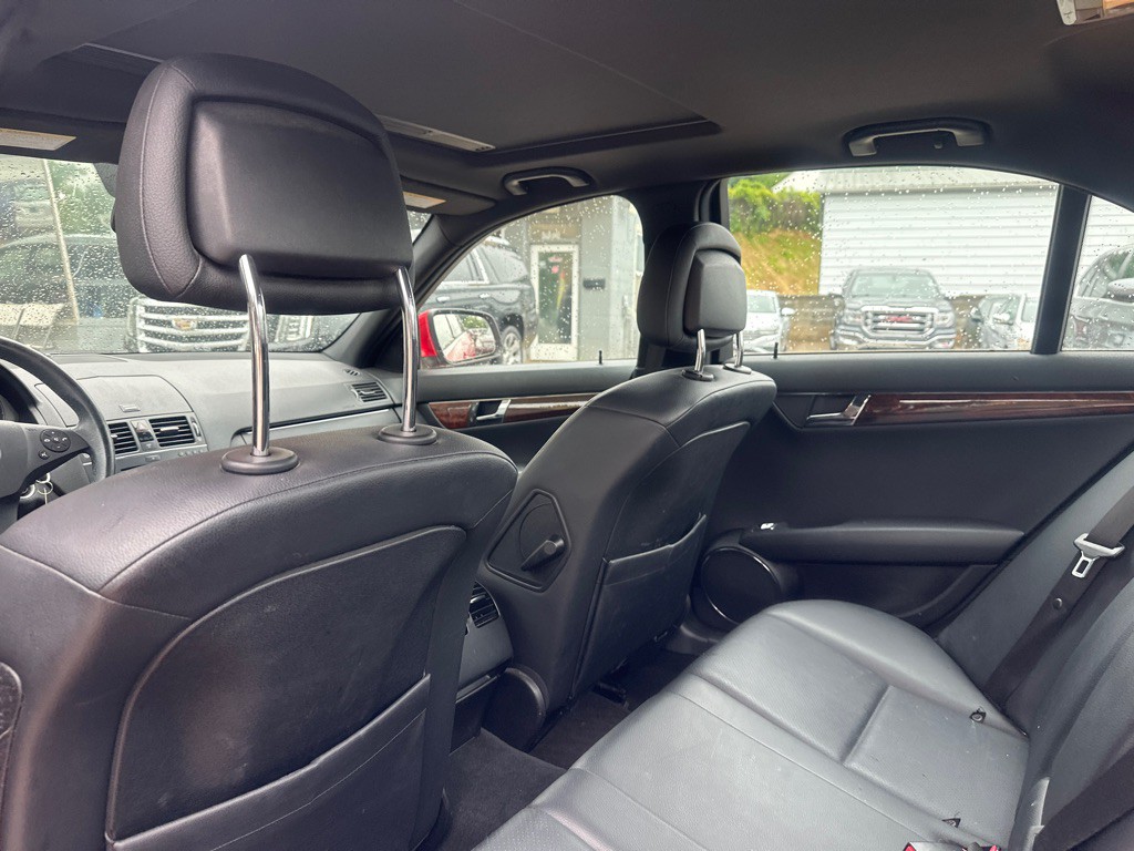 2009 Mercedes-Benz C-Class Image 15