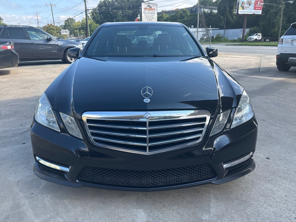 2013 Mercedes-Benz E-Class Image 3