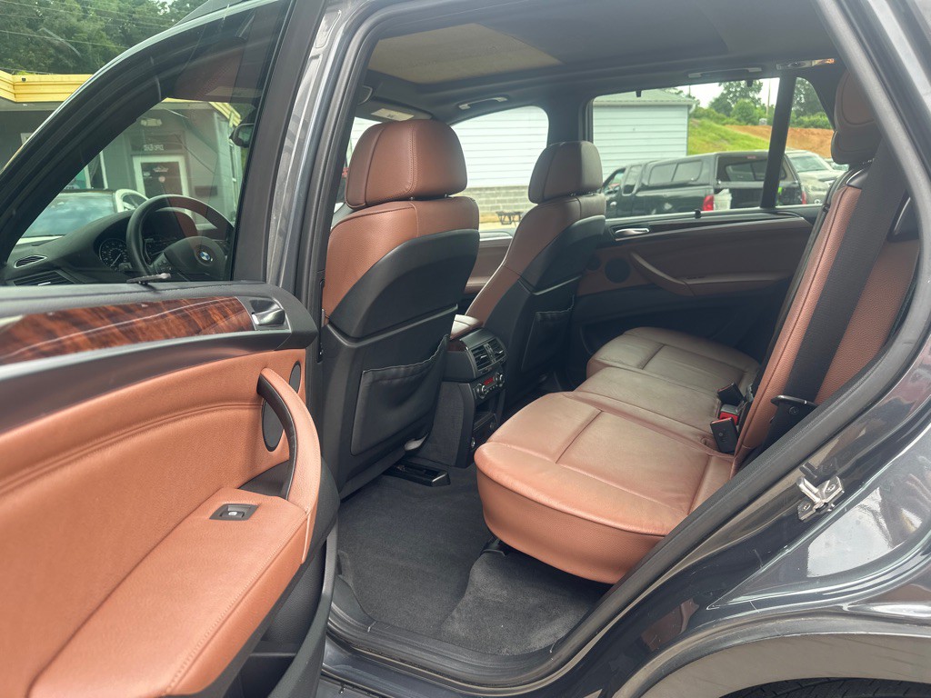 2011 BMW X5 Image 13