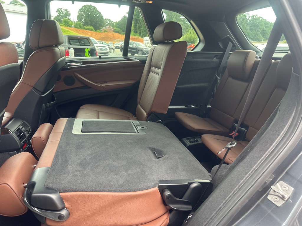 2011 BMW X5 Image 17