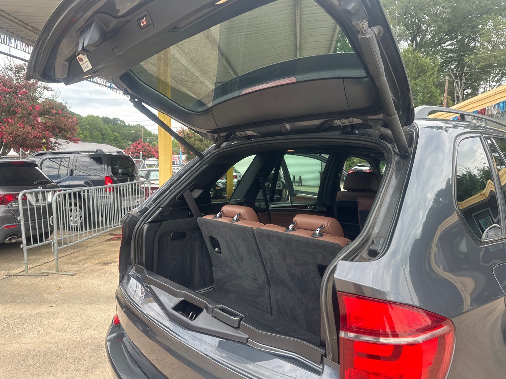2011 BMW X5 Image 18