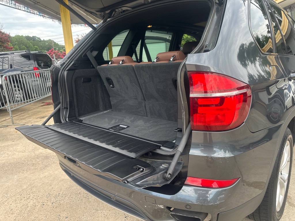 2011 BMW X5 Image 19