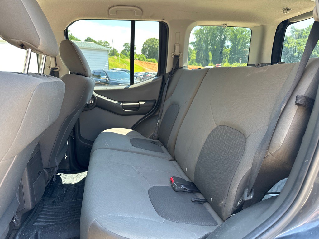 2012 Nissan Xterra Image 20