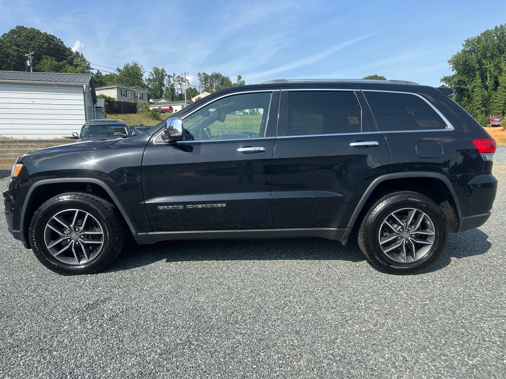 2018 Jeep Grand Cherokee Image 2