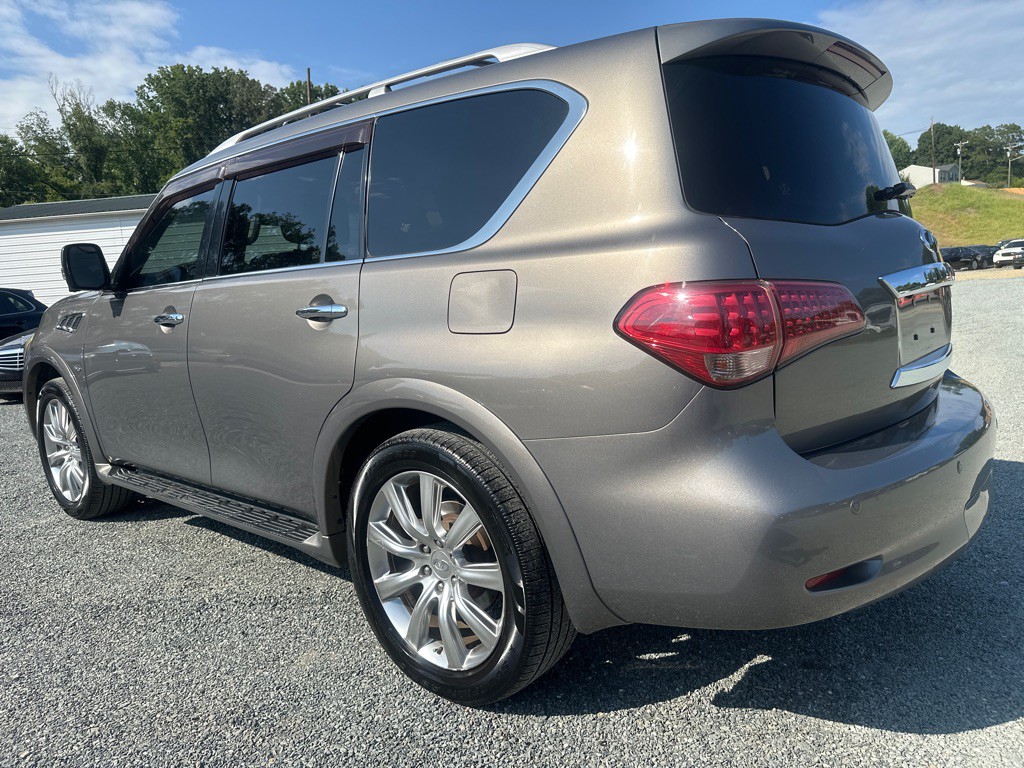 2014 INFINITI QX80 Image 8