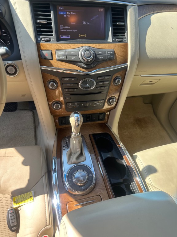 2014 INFINITI QX80 Image 12