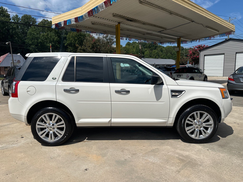 2009 Land Rover LR2 Image 5