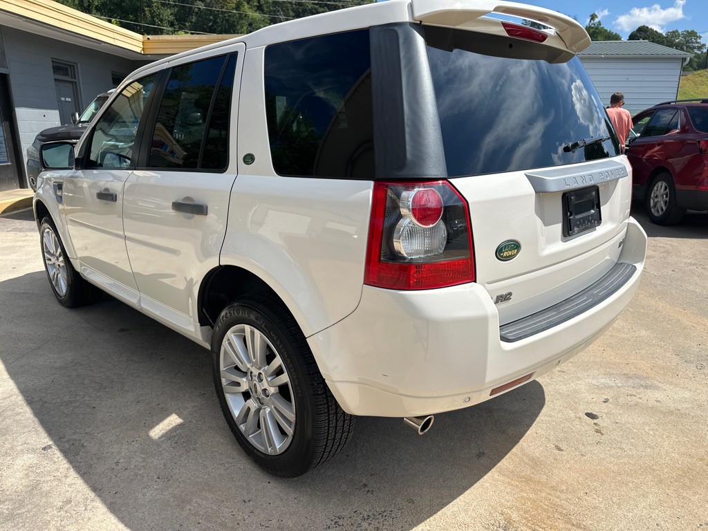 2009 Land Rover LR2 Image 9