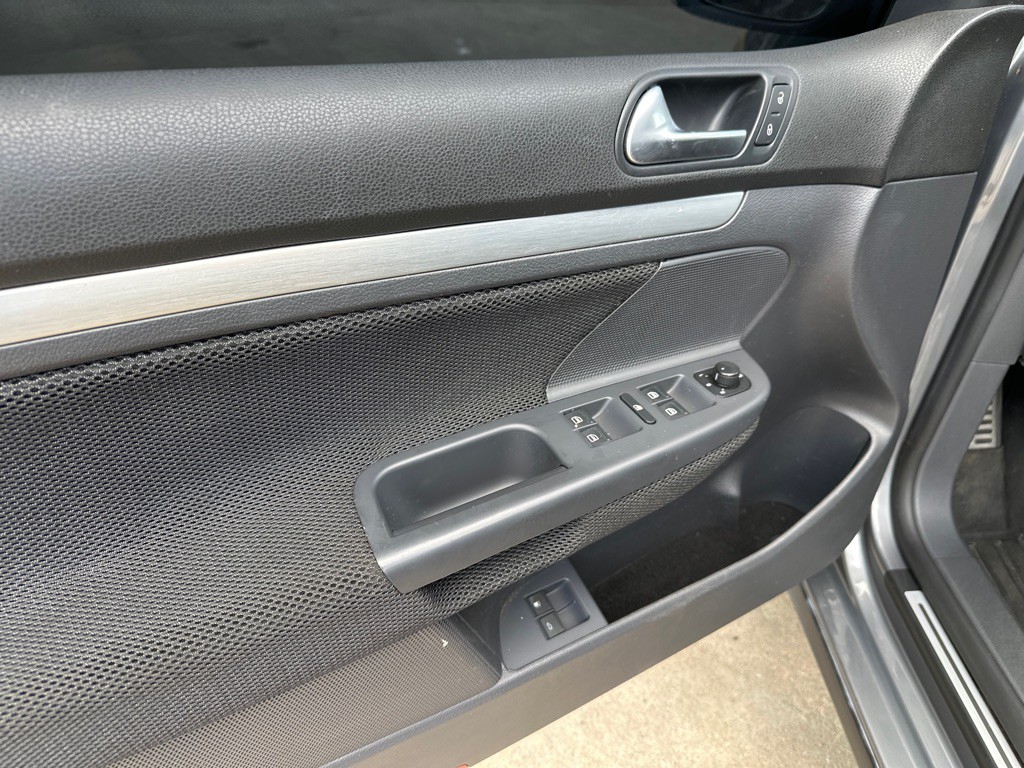 2008 Volkswagen GTI Image 11