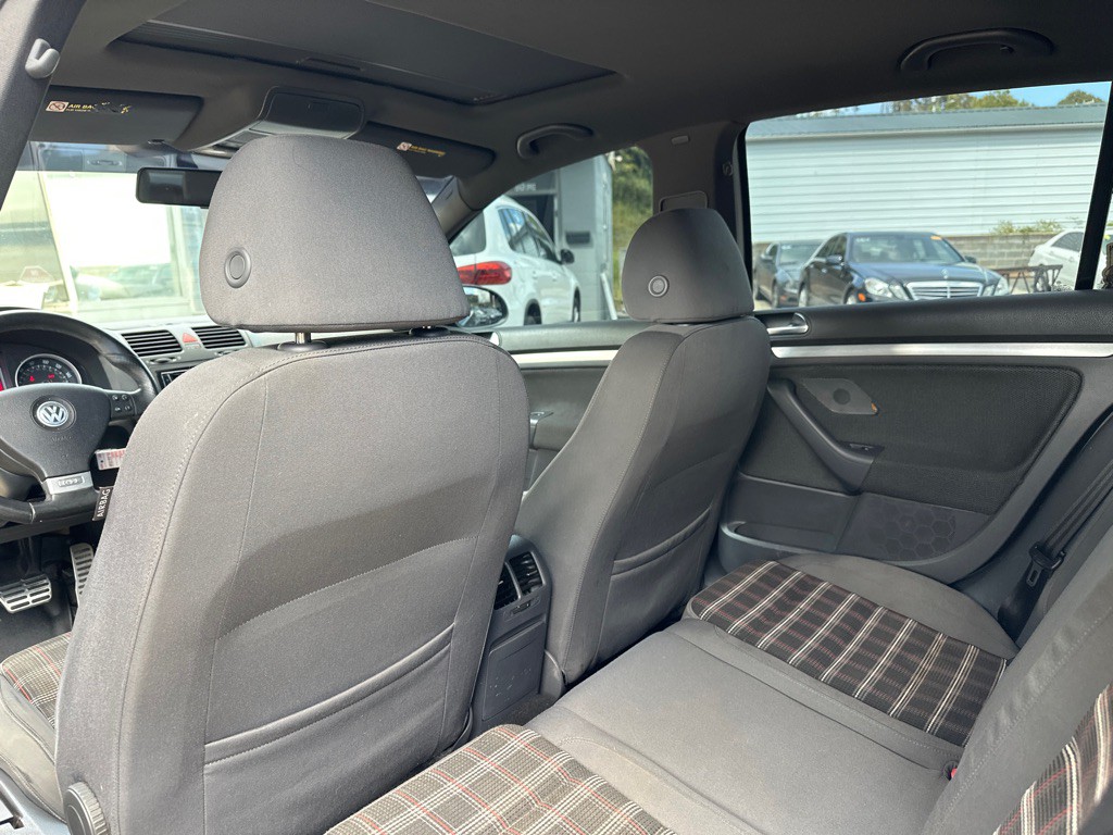 2008 Volkswagen GTI Image 16