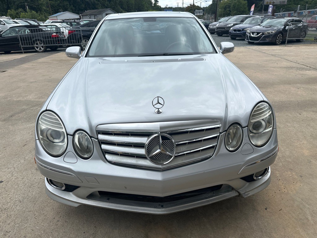 2009 Mercedes-Benz E-Class Image 3